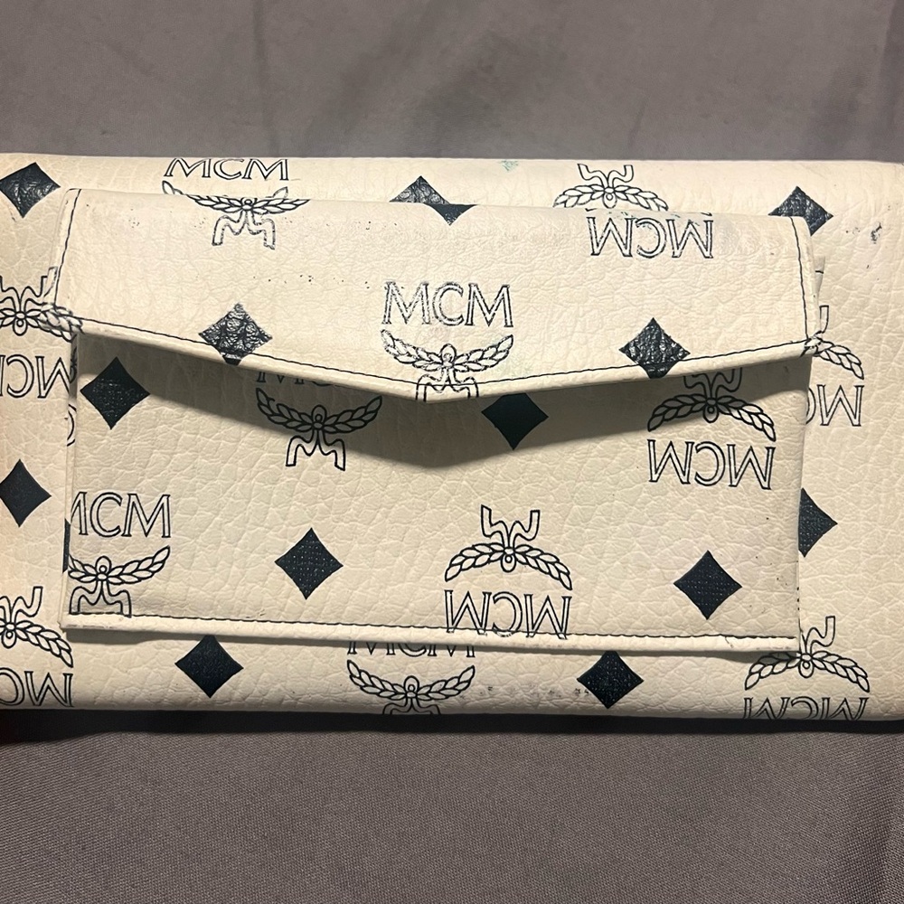 MCM white and black trifold Wallet - Picture 3 of 8